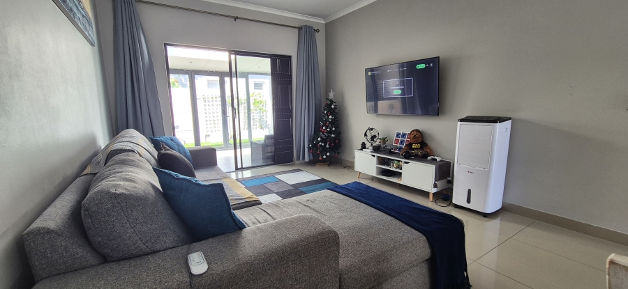 2 Bedroom Property for Sale in Parklands North Western Cape